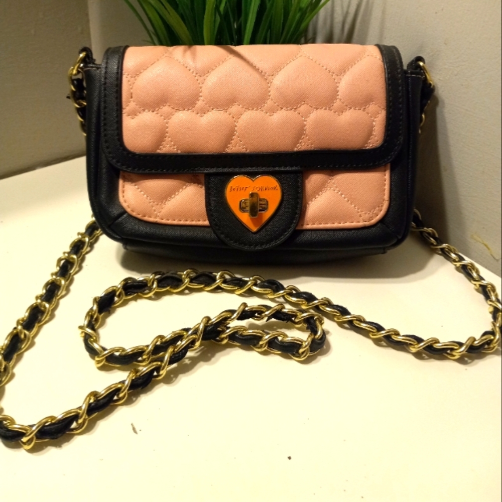 Crossbody shoulder bag